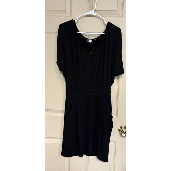 Saks Fifth Avenue Threads Women’s Small Black Shift Dress Peek A Boo Shoulders - Picture 1 of 4